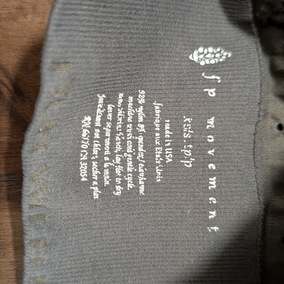 Olive and Gray Sleeveless Tops - Picture 4 of 5